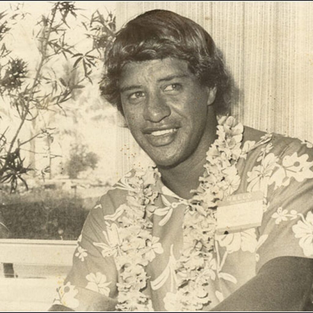 Eddie Aikau, nascido em 1946 e jamais visto depois de desaparecer no mar em 1978, é uma das maiores lendas do North Shore de Oahu, Havaí. Foto: @theeddieaikau