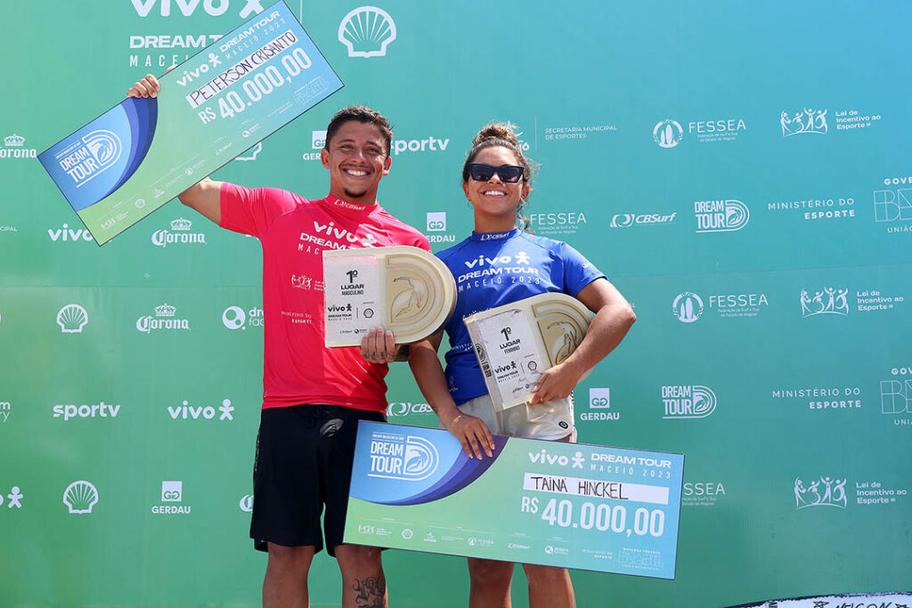 Peterson Crisanto e Tainá Hinckel, Dream Tour de Surf 2023, CBSurf, Praia do Trapiche da Barra, Maceió (AL), Alagoas. Foto: Lima Jr.