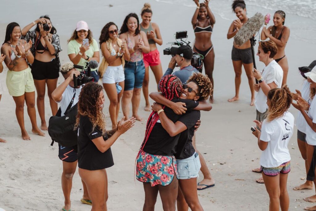 Encontro Nacional de Surfistas Negras e Nordestinas 2023, praia do Pontal de Maracaípe Ipojuca, Pernambuco, Movimento Surfistas Negras. Foto: Swell Nóbrega