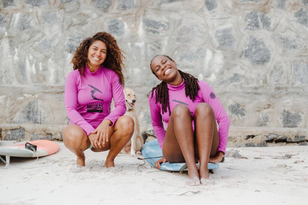 Encontro Nacional de Surfistas Negras e Nordestinas 2023, praia do Pontal de Maracaípe Ipojuca, Pernambuco, Movimento Surfistas Negras. Foto: Swell Nóbrega