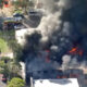 Fábrica de pranchas de surfe da Haydenshapes é destruída por incêndio em Mona Vale, Austrália. Foto: 7News Australia // YouTube