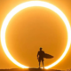 Italo Ferreira e a incrível imagem da eclipse anular do Sol no Rio Grande do Norte. Foto: Marcelo Maragni / Red Bull Content Pool