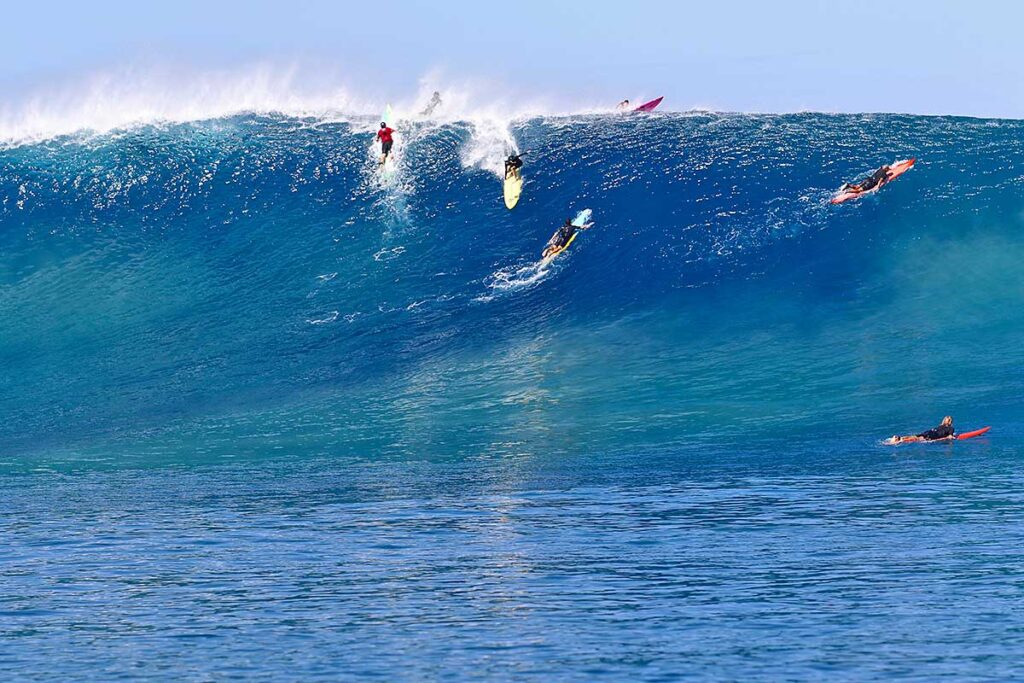Laura Enever, Livro dos Recordes, Big Waves, Ondas Grandes, Maior Onda, Biggest Wave, Outer Reef, Oahu, Hawaii, North Shore de Oahu, Havaí. Foto: Hank