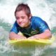 Encontro Nacional de Surf Adaptado oferece oficinas esportivas e atividades de integração e lazer para pessoas com deficiência física ou intelectual. Foto: Divulgação