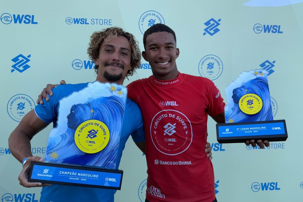 Mateus Sena e Adauto Sena na final potiguar do primeiro WQS QS do RN (Crédito da Foto: Aleko Stergiou / WSL Latam)