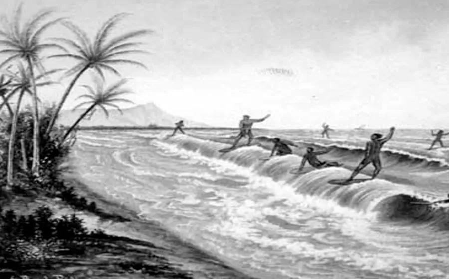 Representação artística do surf em sua forma original no Havaí, onde a prática era mais que um esporte, mas parte da cultura e espiritualidade local. Imagem: Surfing For Life. A história do surf. Surf história.