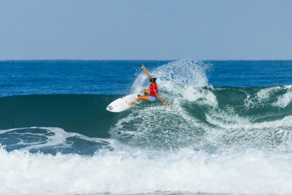 Luana Silva, WSL World Junior Championships 2024, Urbiztondo Beach, Monaliza Point, San Juan, La Union, Filipinas, World Surf League. Foto: © WSL / Cait Miers 