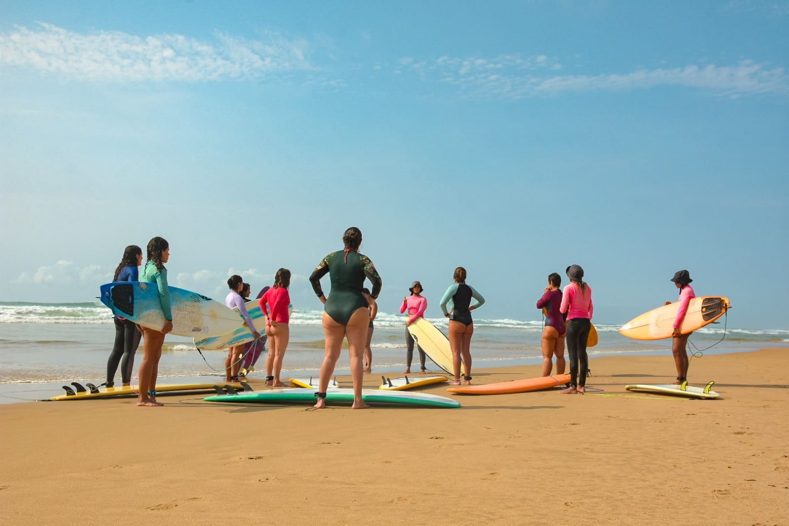 Nay Surf Club, Salvador, Bahia, surfe feminino, empoderamento, clube de surf, mulheres. Foto: @daniel_oliveirafotoss