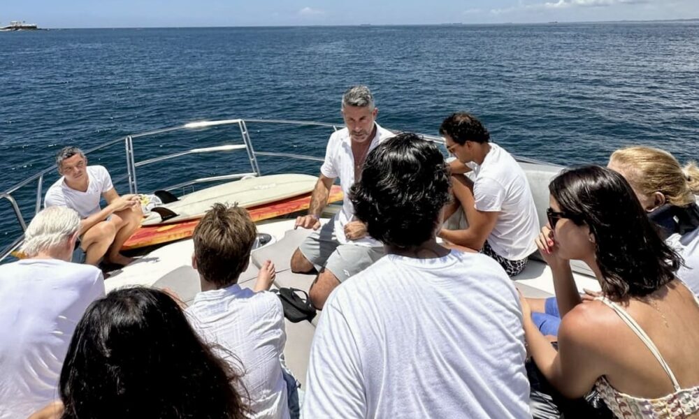 Danilo Couto reúne amigos e parentes em linda homenagem em memória da filha Tiare na Baía de Todos os Santos, Salvador (BA). Foto: Ader Oliveira / AOS Mídia