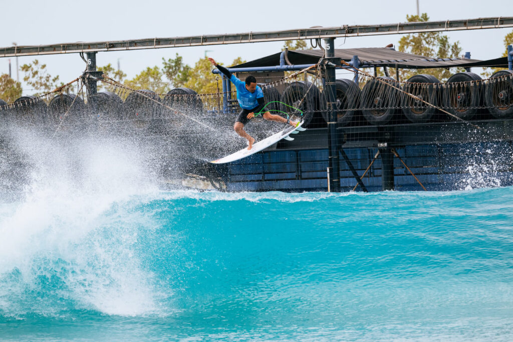 Italo Ferreira, Surf Abu Dhabi Pro 2025, Emirados Árabes, World Surf League, Circuito Mundial de Surf 2025. Foto: WSL / Thiago Diz