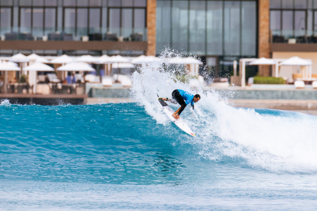 Italo Ferreira, Surf Abu Dhabi Pro 2025, Emirados Árabes, World Surf League, Circuito Mundial de Surf 2025. Foto: WSL / Manel Geada