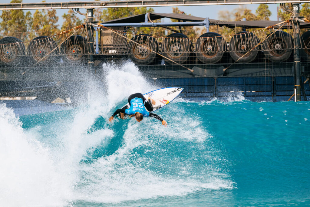 Molly Picklum, Surf Abu Dhabi Pro 2025, Emirados Árabes, World Surf League, Circuito Mundial de Surf 2025. Foto: WSL / Thiago Diz