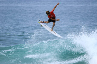 27 Mateus Herdy Circuito Banco do Brasil de Surfe Etapa São Sebastião Aleko Stergiou 7