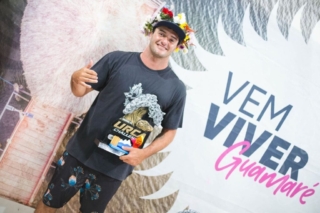 Pedro Calado vence o Urca Challenge 2025 com nota 10 em Guamaré, Rio Grande do Norte, Big Swell, Ondas Grandes, Urca do Minhoto. Foto: Levi Guimarães