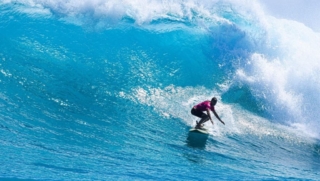 Michelle des Bouillons em ação no Urca Challenge 2025 em Guamaré, Rio Grande do Norte, Big Swell, Ondas Grandes, Urca do Minhoto. Foto: Alexandre Alessy