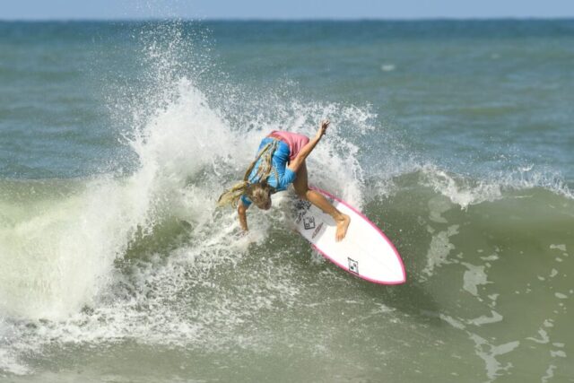 Ana Luiza Do NascimentoCircuitoBancoDoBrasilDeSurfe Dia2 MarcioDavidPhoto00070