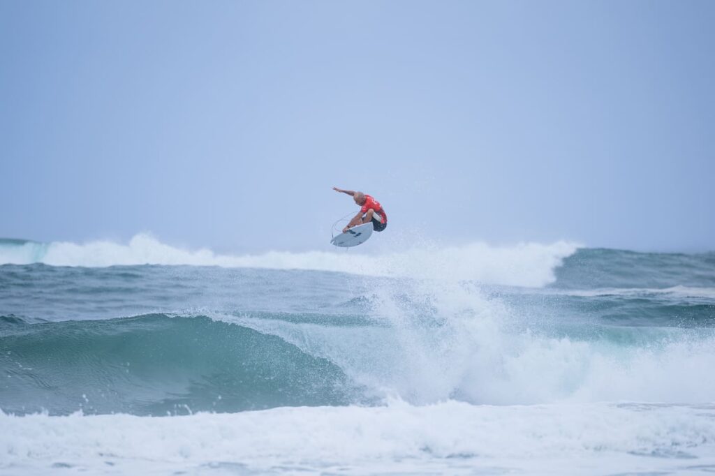 Julian Wilson 25GoldCoast BR9 2742 Beatriz Ryder Julian Wilson 25GoldCoast BR9 2742 Beatriz Ryder
