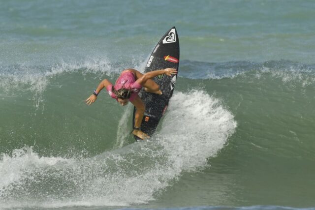 Laura Raupp CircuitoBancoDoBrasilDeSurfe Dia2 MarcioDavidPhoto00073