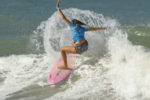 Luara Mandelli CircuitoBancoDoBrasilDeSurfe Dia2 MarcioDavidPhoto00074