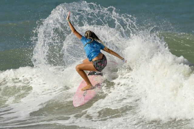 Luara Mandelli CircuitoBancoDoBrasilDeSurfe Dia2 MarcioDavidPhoto00075