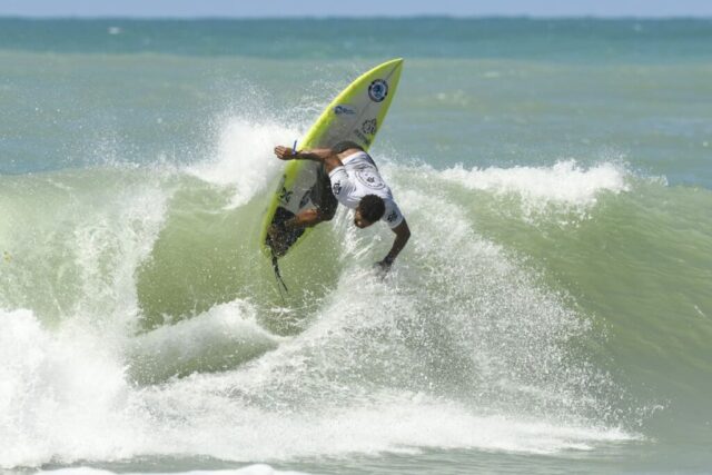 Lucas Pires CircuitoBancoDoBrasilDeSurfe Dia2 MarcioDavidPhoto00051