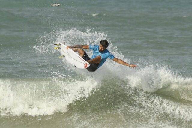Valentin Neves CircuitoBancoDoBrasilDeSurfe Dia1 MarcioDavidPhoto00066