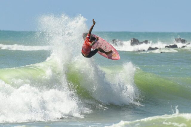 Weslley Dantas CircuitoBancoDoBrasilDeSurfe Dia2 MarcioDavidPhoto00107