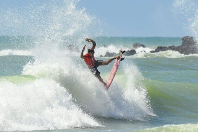 Weslley Dantas CircuitoBancoDoBrasilDeSurfe Dia2 MarcioDavidPhoto00109