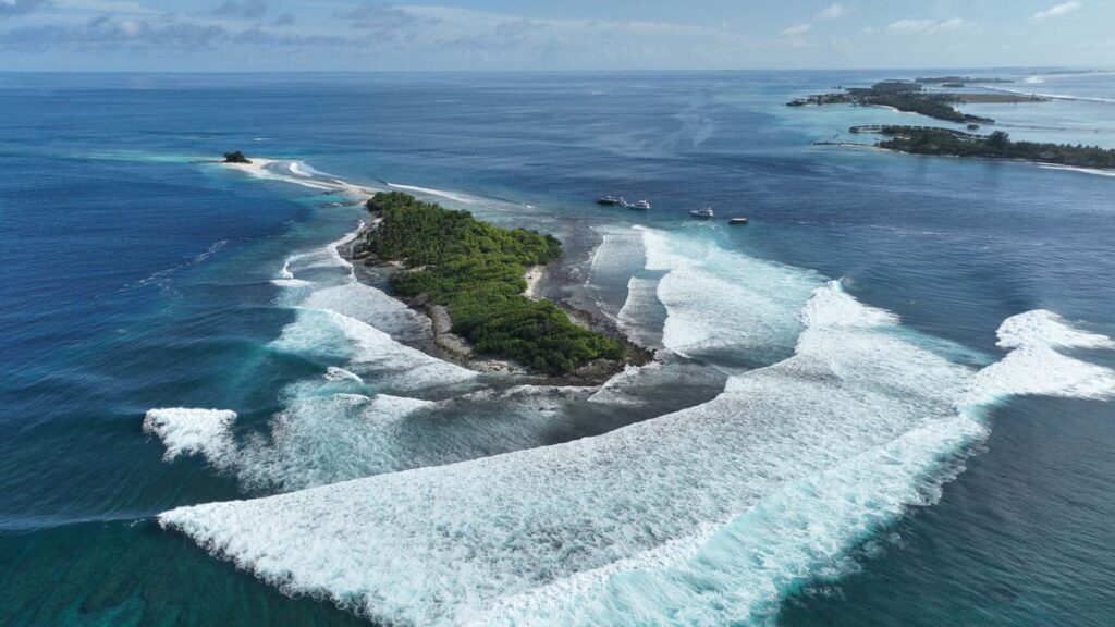 Four Seasons Surfing Champions Trophy, Maldivas, Kuda Huraa.