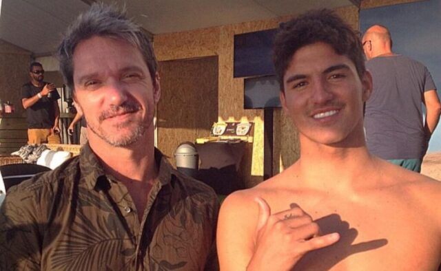 Gabriel Medina e Pedro Burckauser, criador do canal People on Tour.