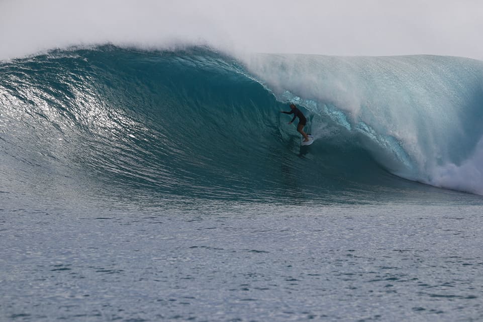 Sierra Kerr, Surfing, Surfer, Waves, Swell.