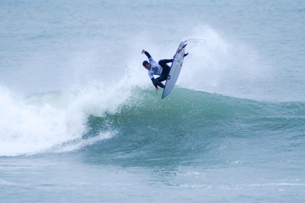 Yuri Gabryel, Silverbay Pro 2025, Praia da Silveira, Garopaba (SC), Circuito Catarinense de Surf Profissional, Fecasurf. Foto: Divulgação Silverbay