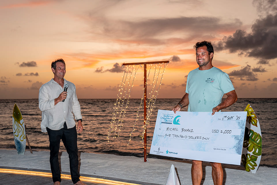 Michel Bourez, Four Seasons Surfing Champions Trophy 2025, Sultans, Maldivas, Kuda Huraa, Maldives., Single Fin, Monoquilha. Foto: Ted Grambeau