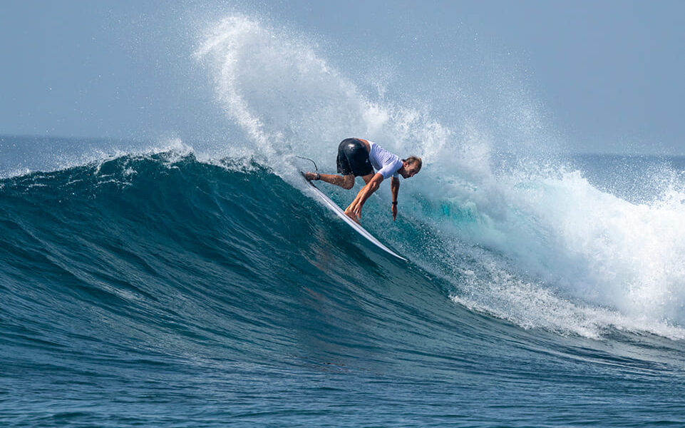 Owen Wright, Four Seasons Surfing Champions Trophy 2025, Sultans, Maldivas, Kuda Huraa, Maldives., Twin Fin, Biquilha. Foto: Ted Grambeau