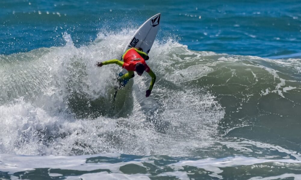 Matheus Jhones, Primeira etapa do Circuito Filipe Toledo Kids On Fire 2025, Praia Grande, Ubatuba (SP). Foto: Marcelo Geacomo / @nabuscadoswell