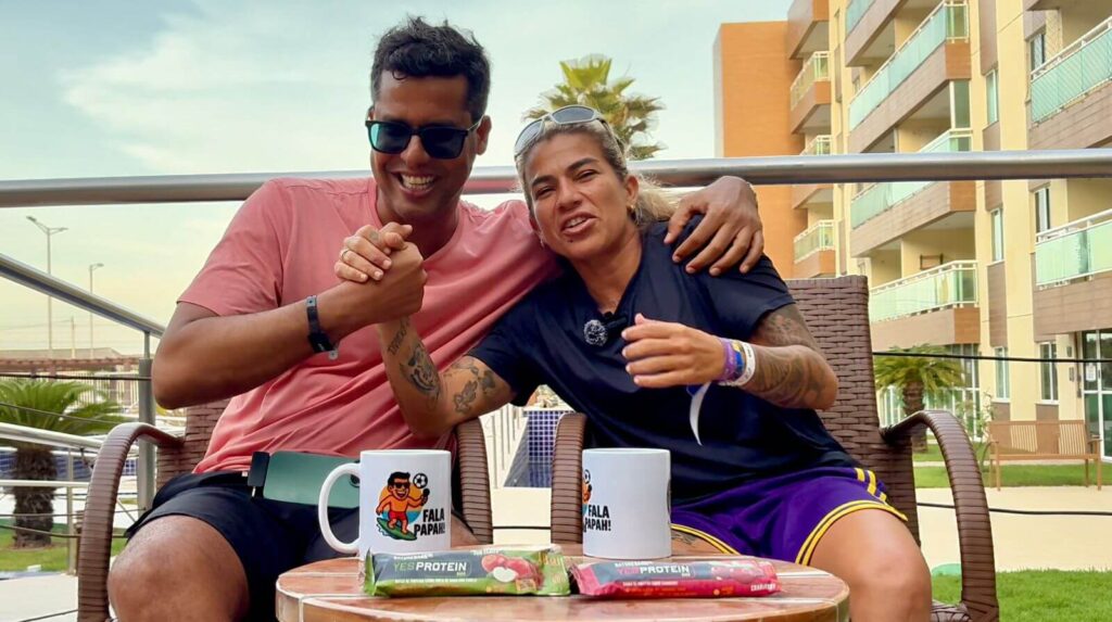 Silvana Lima é a convidada do Fala Papah! #3 e fala sem filtro com Ader Oliveira sobre surfe feminino, julgamento, aéreos, rivalidades e bastidores do circuito mundial. Foto: Divulgação