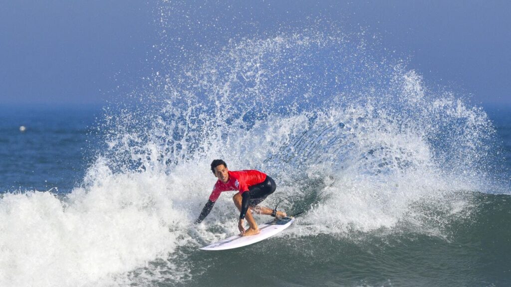 Imagem: Renan Pulga (BRA) é o grande nome do primeiro dia do Circuito Banco do Brasil de Surfe - Etapa Imbituba. - WSL / Marcio David