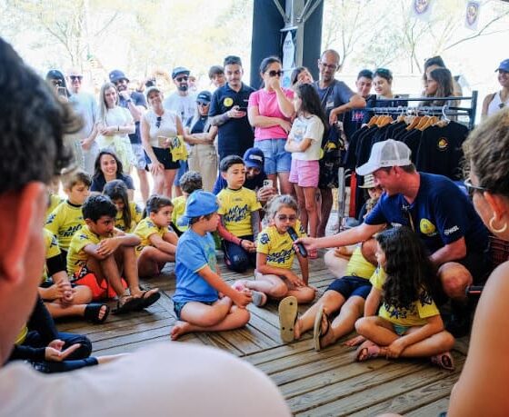 WSL Novas Ondas reúne jovens crianças entre 8 e 15 anos de idade, promovendo encontros com o intuito de interagir e conectar histórias © WSL