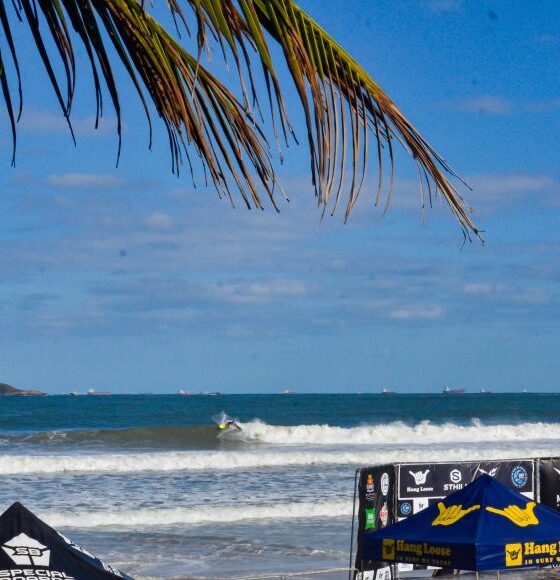 Hang Loose Surf Atack Praia do Tombo Guaruja Foto Erik Medalha 3 1068x580