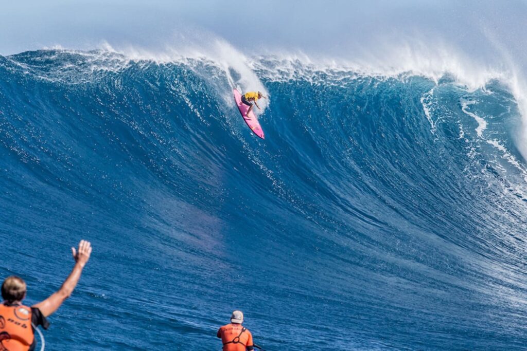 Felicity Palmateer, Jaws, Peahi, Hawaii, Havaí. Foto: Hallman Felicity Palmateer, Jaws, Peahi, Hawaii, Havaí. Foto: Hallman