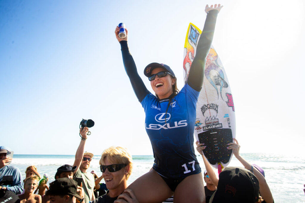 Erin Brooks 26Trestles ES 0082 Emma Sharon Erin Brooks 26Trestles ES 0082 Emma Sharon