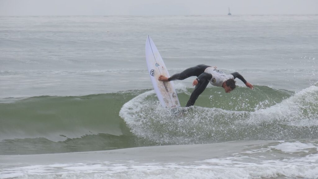 Felipe Homsi dia 5 Surf Brasil Base foto Pablo Jacinto