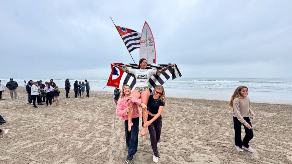 Maeva Guastalla no Surf Brasil Base 2026 em Navegantes