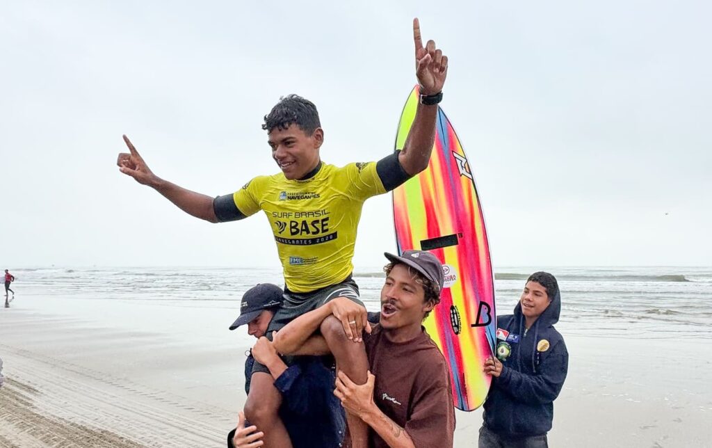 Nicolas Silva no Surf Brasil Base 2026 em Navegantes