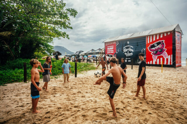 King and Queen of the Groms 2026, apresentado por Quiksilver e Roxy, em Itamambuca, Ubatuba (SP). Foto: Divulgação