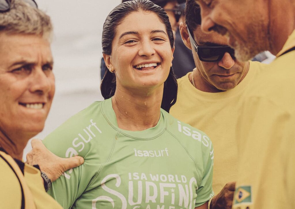 Luana Silva integra a equipe feminina do Brasil para o ISA World Surfing Games 2026