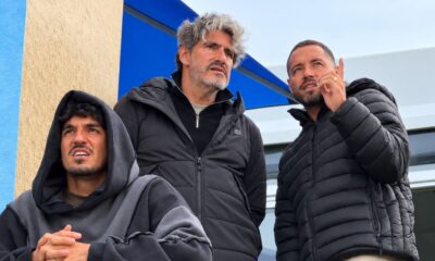 Gabriel Medina, Charles e Adriano de Souza juntos em Portugal. Em entrevista anterior ao Fala Papah!, Charles elogiou o trabalho de Mineirinho e falou sobre sua relação com o filho. Foto: @wsl