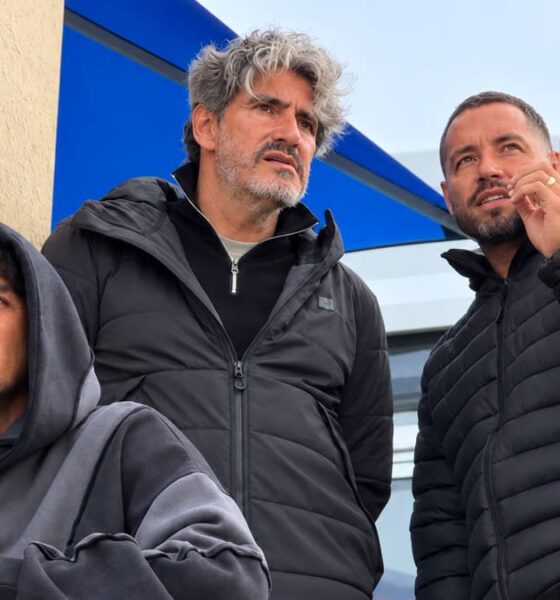 Gabriel Medina, Charles e Adriano de Souza juntos em Portugal. Em entrevista anterior ao Fala Papah!, Charles elogiou o trabalho de Mineirinho e falou sobre sua relação com o filho. Foto: @wsl
